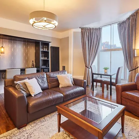 Host & - Endeavour Sails Whitby